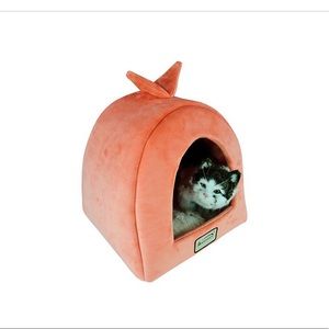 Armarkat Little House Pet Bed